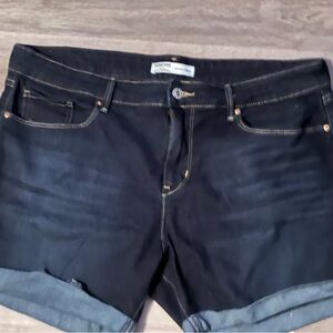 Signature by Levi Strauss DARK Jean Shorts